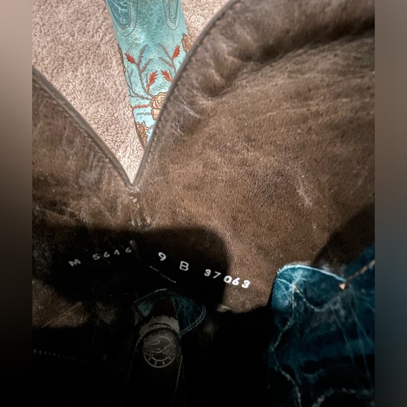 Lucchese Turquoise Roses and thorns boots - Picture 12 of 12